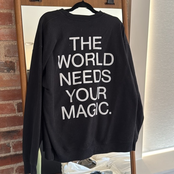 Dressed in LALA oversized crew smiley the world needs your magic sweatshirt - Picture 4 of 5